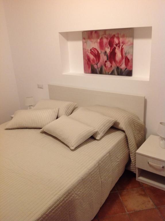B&B A Casa Di Amici Giardini-Naxos Habitación foto